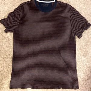 Another great summer shirt. Lightly used